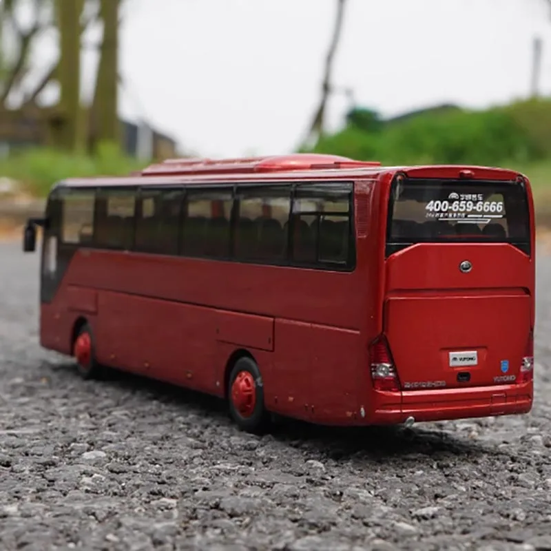 YUTONG ZK6122H9 Diecast Model Bus 1:42 Scale 4 YUTONG ZK6122H9 Diecast Model Bus 1:42 Scale - Image 4