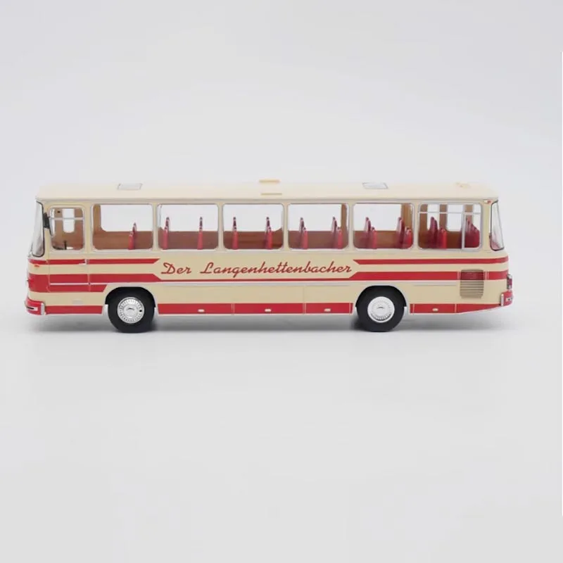 1962 MAN 535 Bus Model 1:43 Scale Collectible 3 1962 MAN 535 Bus Model 1:43 Scale Collectible - Image 3