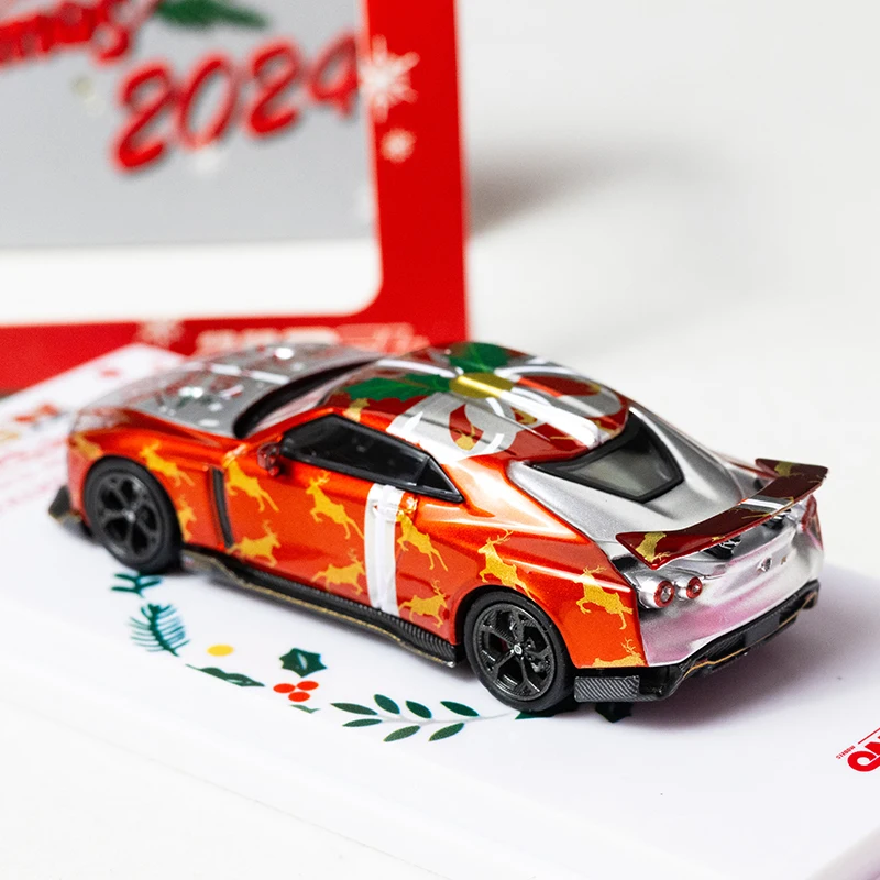 INNO 1:64 GT-R50 Christmas Edition Model Car 4 INNO 1:64 GT-R50 Christmas Edition Model Car - Image 4
