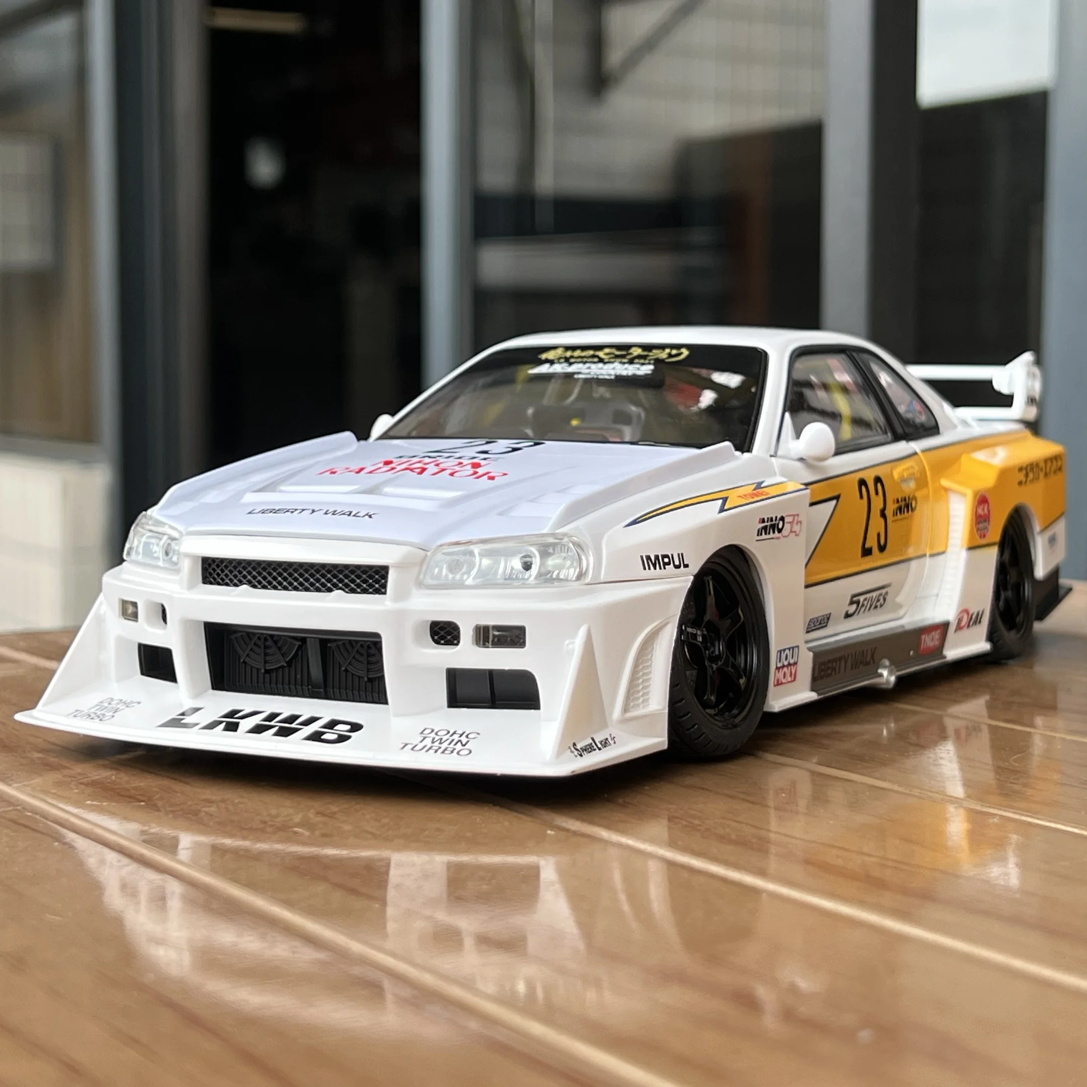 Nissan GTR Skyline S15 1:18 Diecast Model 3 Nissan GTR Skyline S15 1:18 Diecast Model - Image 3