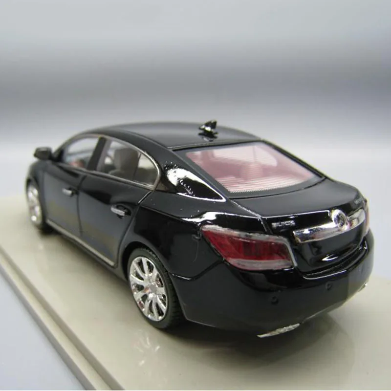 WELLY Diecast 1/43 Scale LaCrosse Model Car 6 WELLY Diecast 1/43 Scale LaCrosse Model Car - Image 6