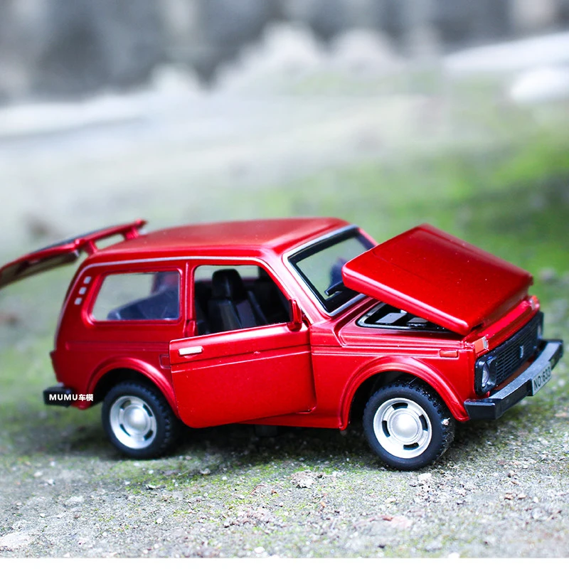 LADA NIVA 1:32 Diecast Model Collector's Edition 5 LADA NIVA 1:32 Diecast Model Collector's Edition - Image 5