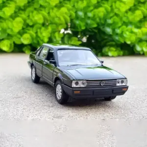 1:32 Scale Santana Diecast Model Car 9 S6015794a932743c492e0277bdcbba3573