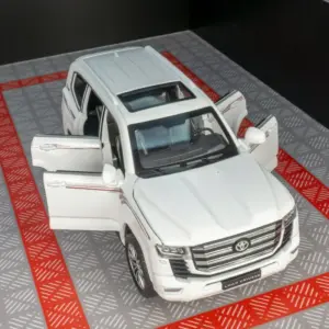 1:32 Scale Diecast Land Cruiser LC300 Model 9 S61bd1893ee0c4e20bffc7954ffa86faeq