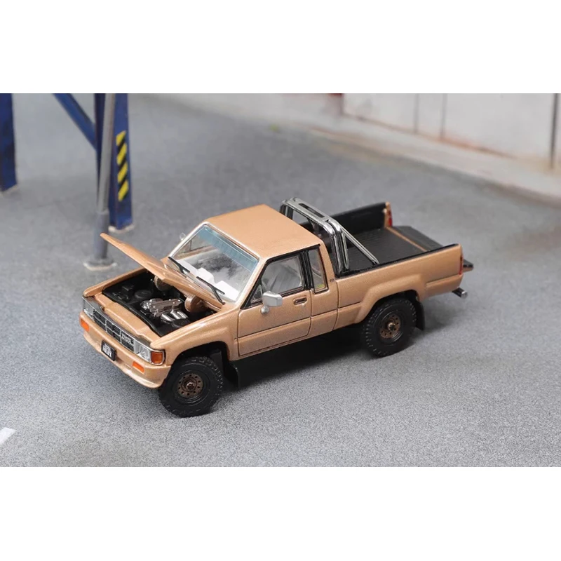 1/64 Scale GCD Alloy 1985 Hilux SR5 Model 5 1/64 Scale GCD Alloy 1985 Hilux SR5 Model - Image 5