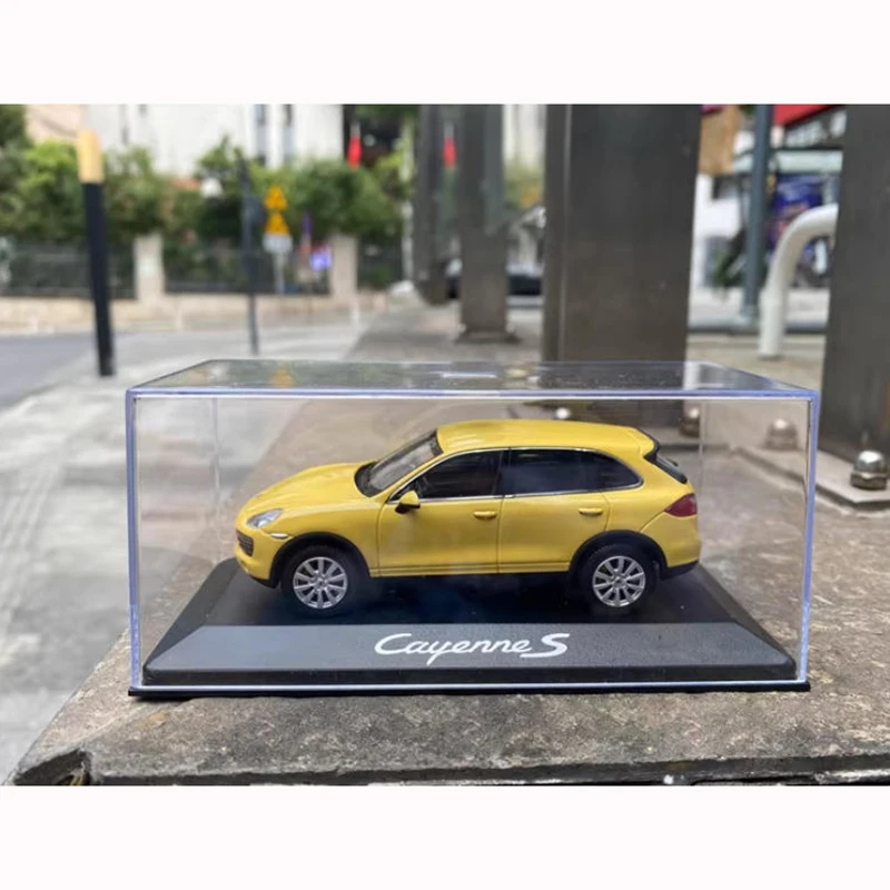 Cayenne S 1:43 Diecast Model in Yellow 2 Cayenne S 1:43 Diecast Model in Yellow - Image 2