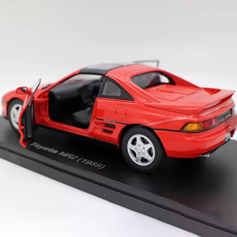 Diecast 1/24 Scale 1989 Toyota MR2 Model 2 Diecast 1/24 Scale 1989 Toyota MR2 Model - Image 2