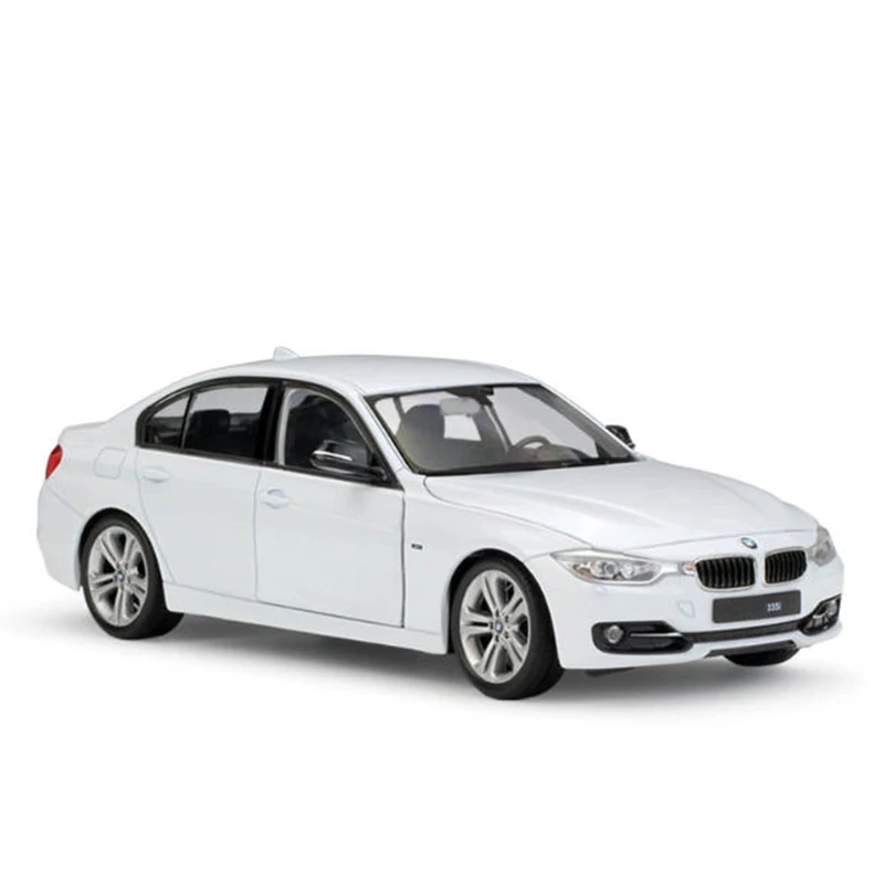 WELLY 1:24 Scale BMW 335i Sedan Model 6 WELLY 1:24 Scale BMW 335i Sedan Model - Image 6