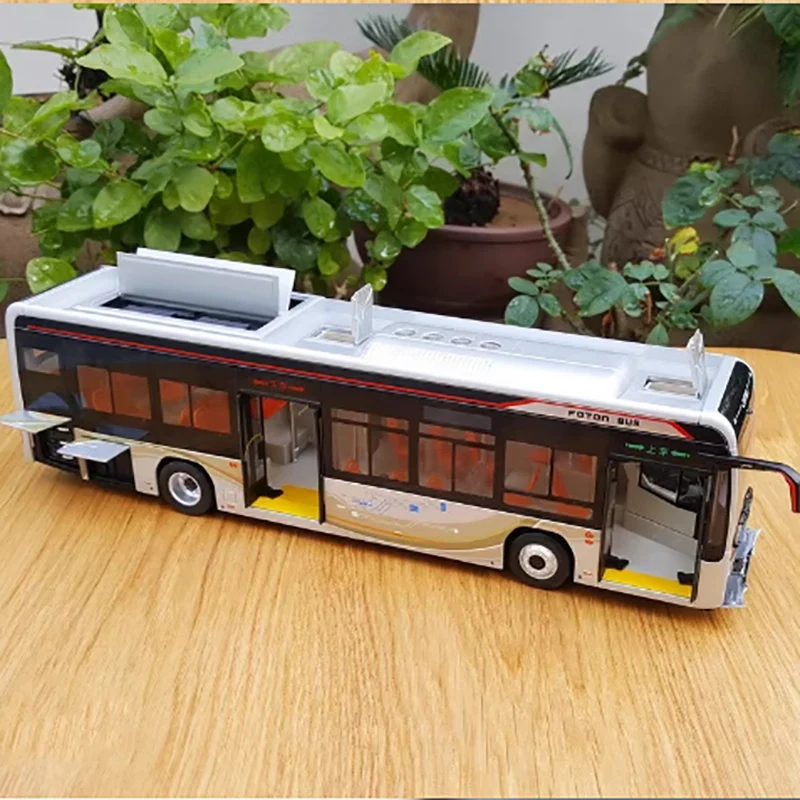 Foton Ouhui BJ6129EVCA 1:36 Diecast Model Bus 5 Foton Ouhui BJ6129EVCA 1:36 Diecast Model Bus - Image 5