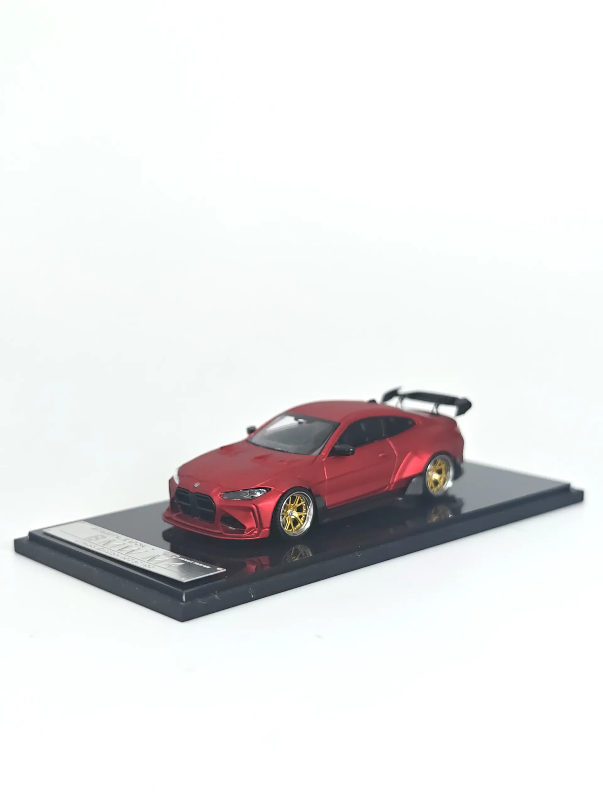 G82 M4 Diecast Model Car 1:64 Scale Red 2 G82 M4 Diecast Model Car 1:64 Scale Red - Image 2