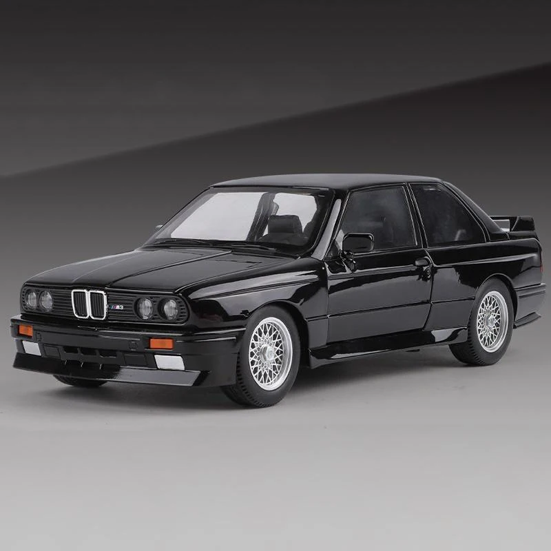 BMW M3 E30 1:24 Scale Diecast Model Car 18 BMW M3 E30 1:24 Scale Diecast Model Car - Image 18