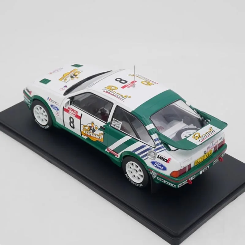 1:24 Scale Ford Sierra RS Cosworth Model 5 1:24 Scale Ford Sierra RS Cosworth Model - Image 5