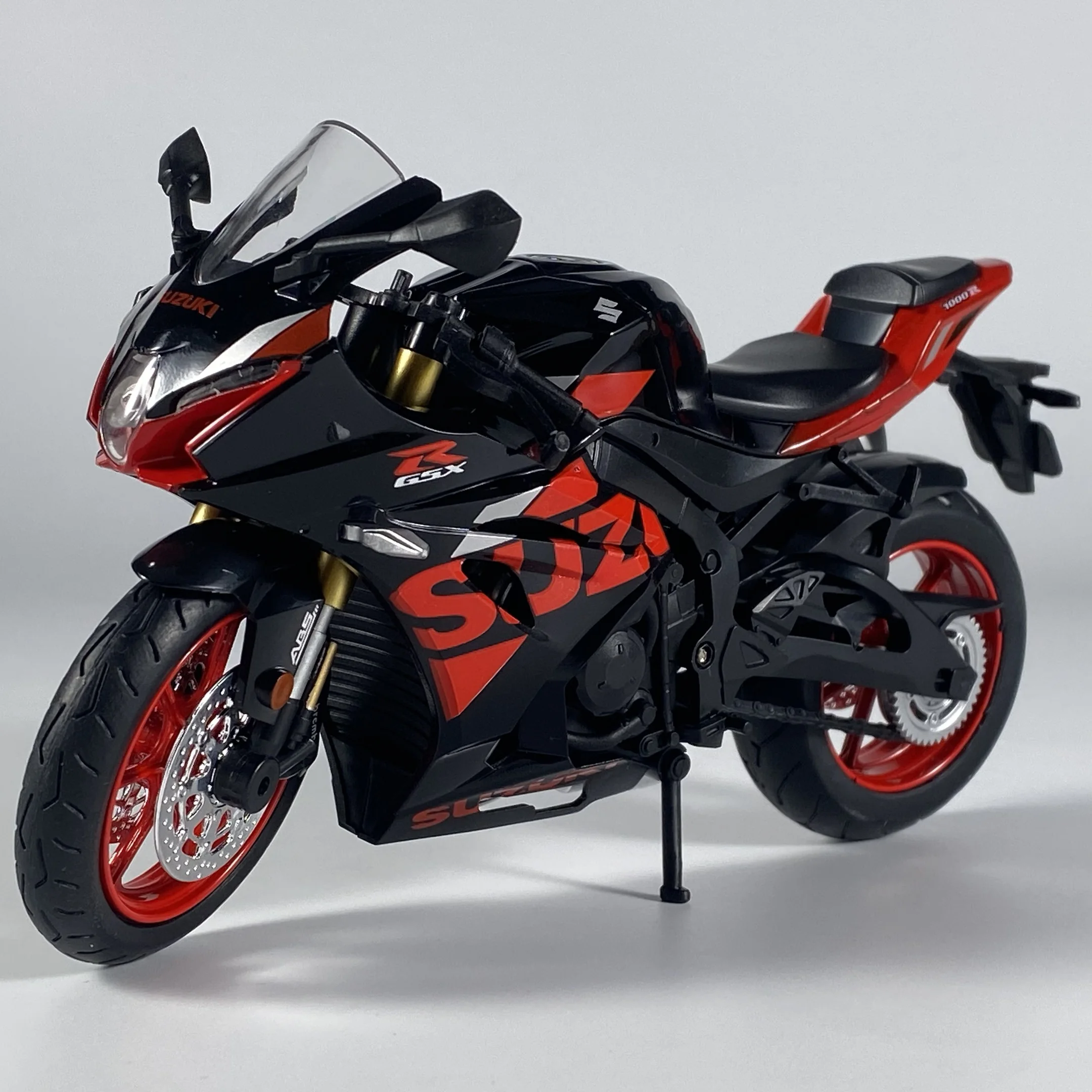 Suzuki GSX1000R 1:12 Scale Diecast Model 6 Suzuki GSX1000R 1:12 Scale Diecast Model - Image 6