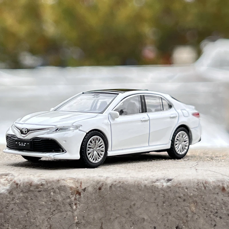 1:64 Scale 8th CAMRY Alloy Model Car Set 15 1:64 Scale 8th CAMRY Alloy Model Car Set - Image 15