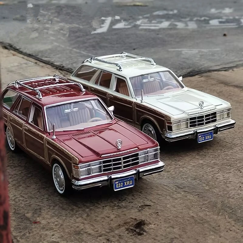 1979 Chrysler Lebaron 1:24 Scale Diecast Model 2 1979 Chrysler Lebaron 1:24 Scale Diecast Model - Image 2