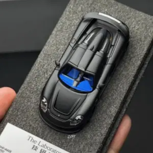 1:64 Scale MGT Resin Diecast Model Car Collection 10 S702b02dafada4a3699cb2313c1d9e59eW