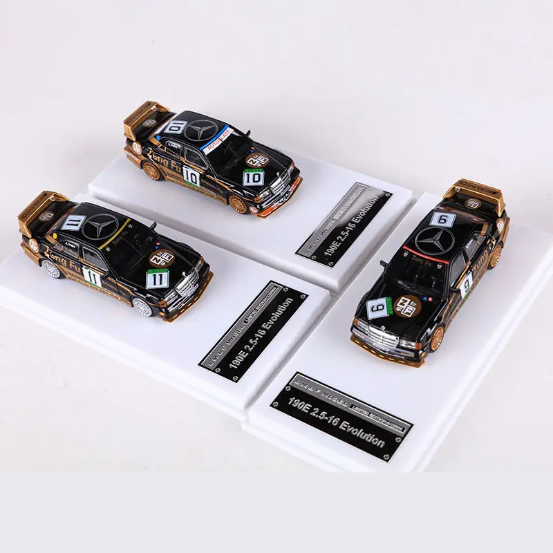 1:64 Scale Diecast Mercedes-Benz 190E Model 3 1:64 Scale Diecast Mercedes-Benz 190E Model - Image 3
