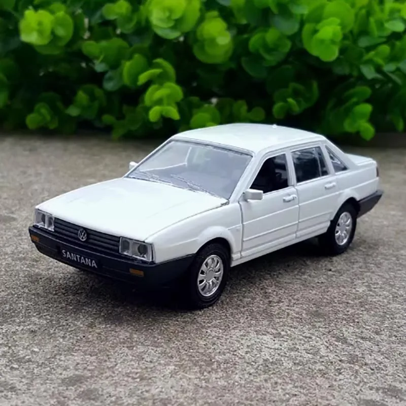 1:32 Scale Santana Diecast Model Car 7 1:32 Scale Santana Diecast Model Car - Image 7