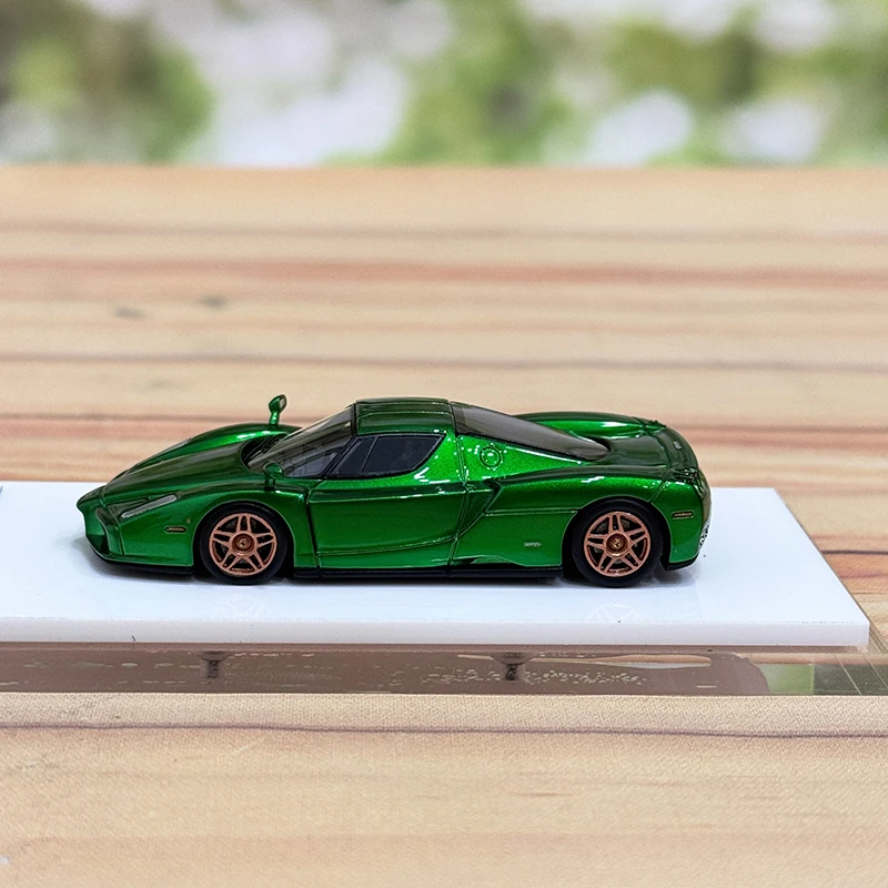 DMH 1:64 ENZO Resin Model Car Collection 5 DMH 1:64 ENZO Resin Model Car Collection - Image 5