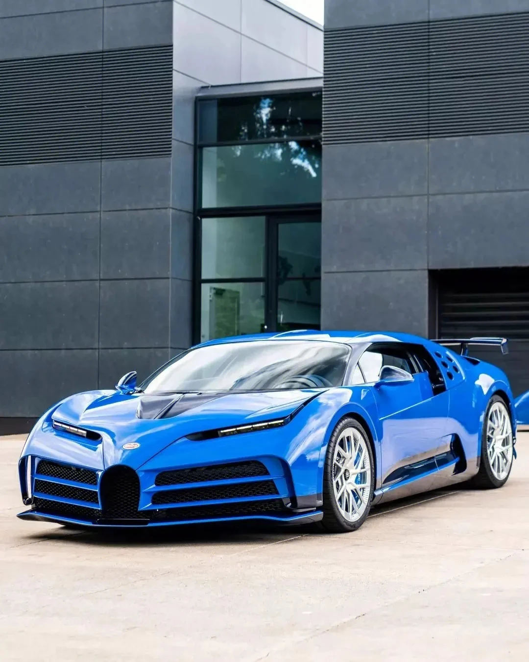 1:64 Scale Bugatti Centodieci Model Car 6 1:64 Scale Bugatti Centodieci Model Car - Image 6