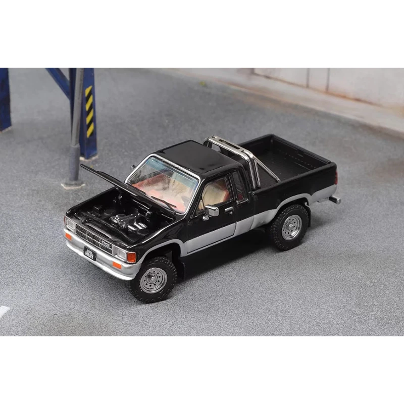 1/64 Scale GCD Alloy 1985 Hilux SR5 Model 4 1/64 Scale GCD Alloy 1985 Hilux SR5 Model - Image 4