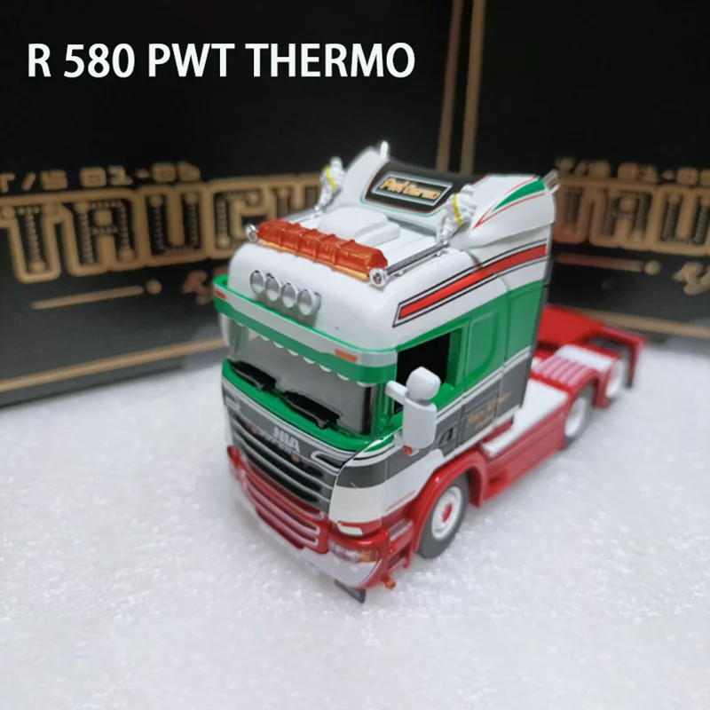 1:64 Scale Diecast European Truck Tractor Model 7 1:64 Scale Diecast European Truck Tractor Model - Image 7