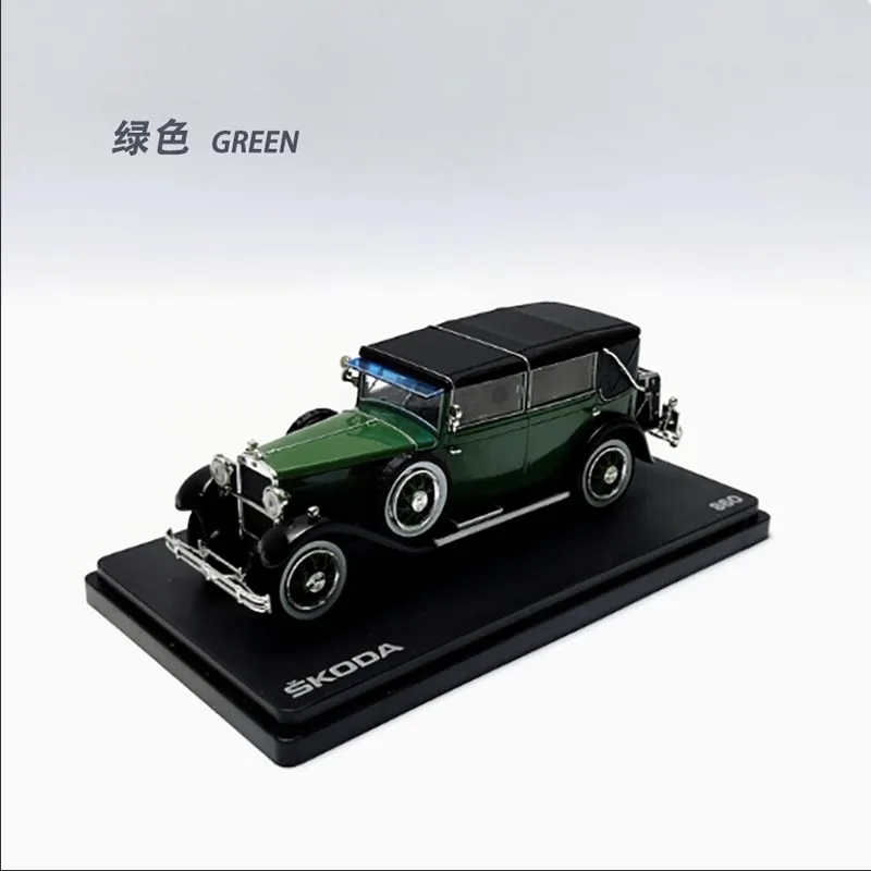 Wine Red Škoda 1/43 Scale Diecast Model Car 7 Wine Red Škoda 1/43 Scale Diecast Model Car - Image 7