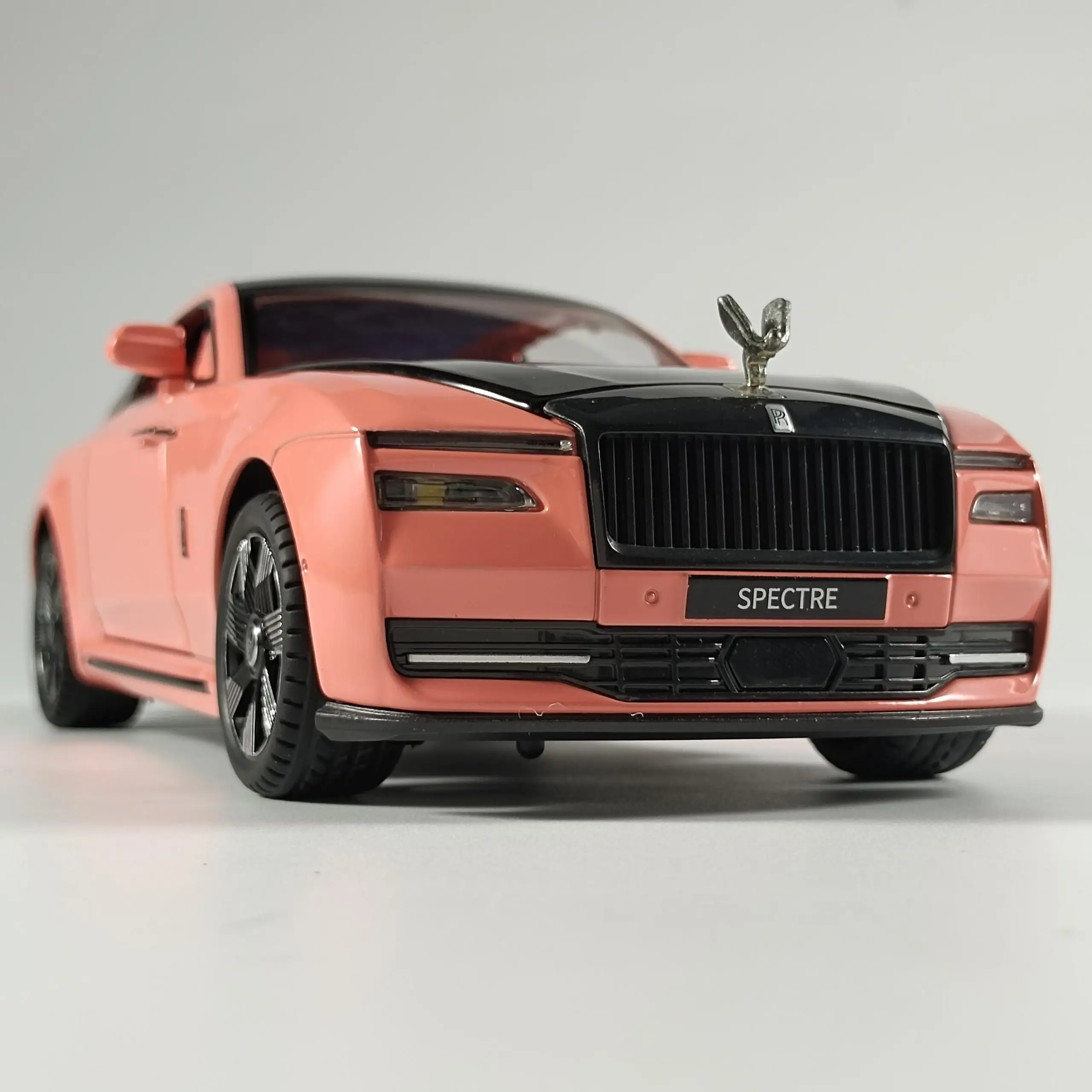 Rolls Royce Spectre 1:24 Diecast Model Car 2 Rolls Royce Spectre 1:24 Diecast Model Car - Image 2