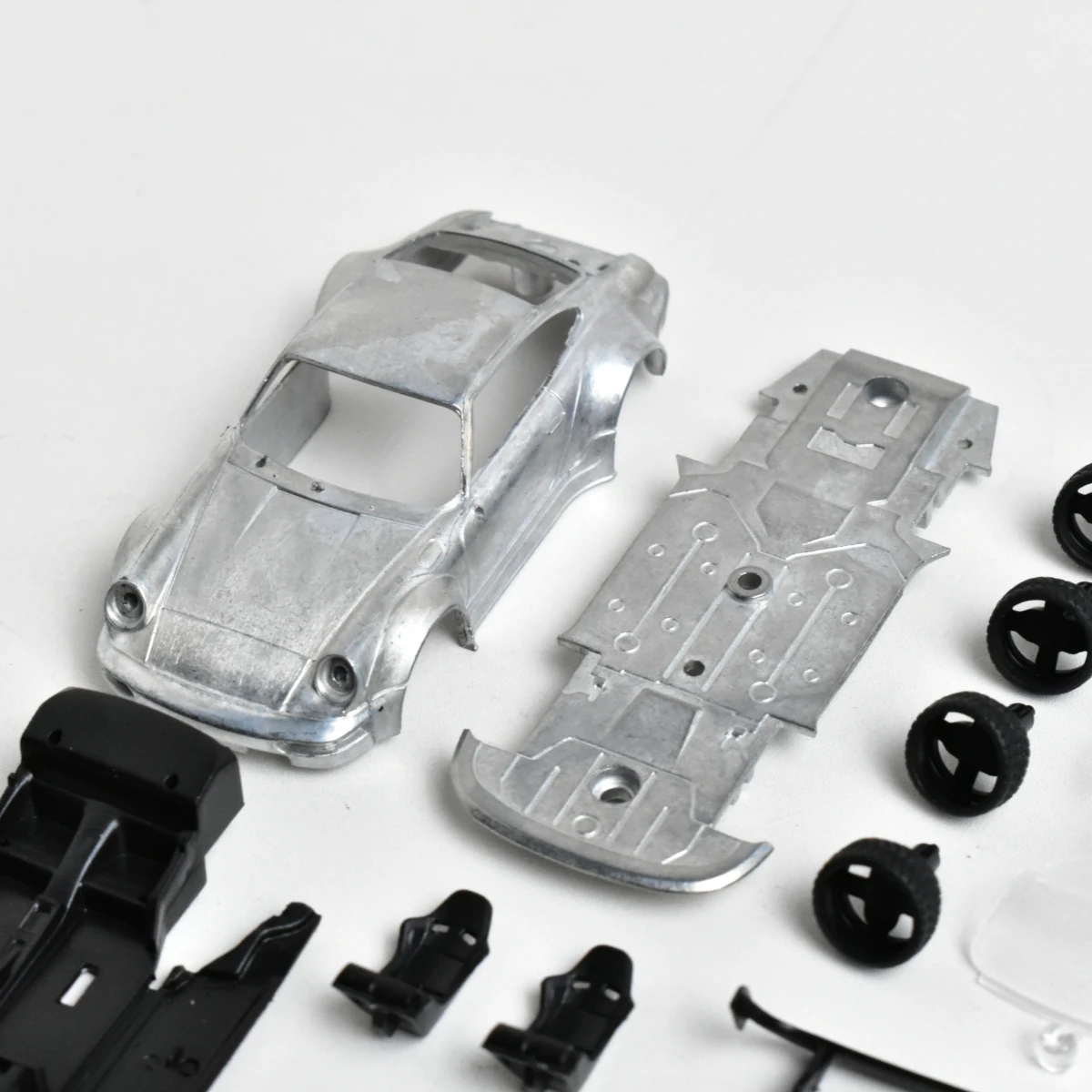 1:64 RWB 993/964 Diecast Model Car Kit 2 1:64 RWB 993/964 Diecast Model Car Kit - Image 2