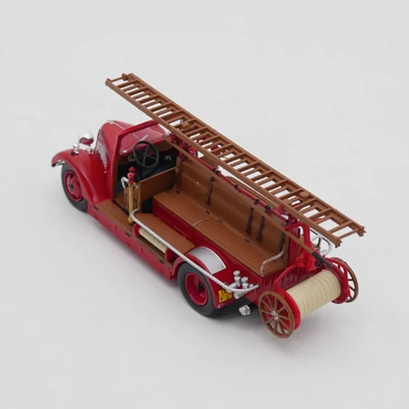Vintage French Fire Engine Model 1:43 Scale 5 Vintage French Fire Engine Model 1:43 Scale - Image 5