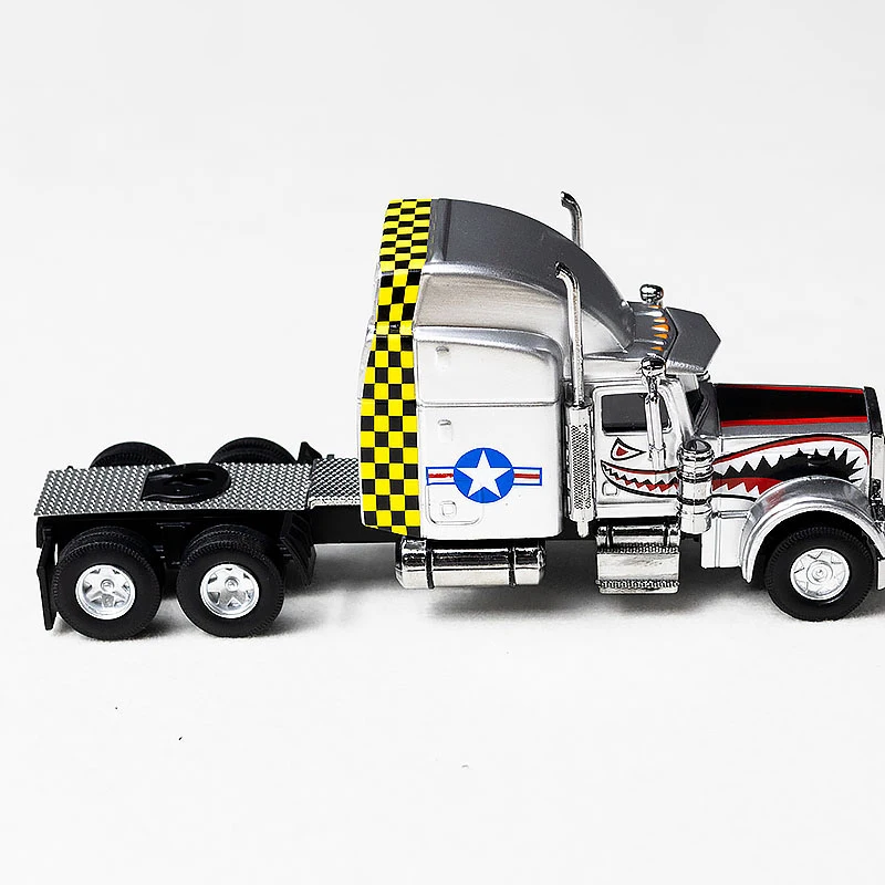 Peterbilt Alloy Semi-Trailer Head 1:64 Model 6 Peterbilt Alloy Semi-Trailer Head 1:64 Model - Image 6