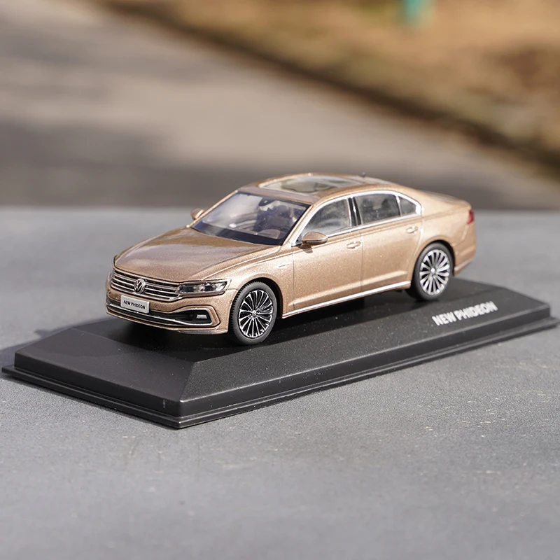1:43 Scale Phideon Alloy Car Model 3 1:43 Scale Phideon Alloy Car Model - Image 3