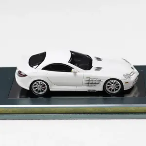 T.Master 1:64 SLR Hardtop Diecast Model 10 S84e3b40aaa214206a96965433b44ff60Z