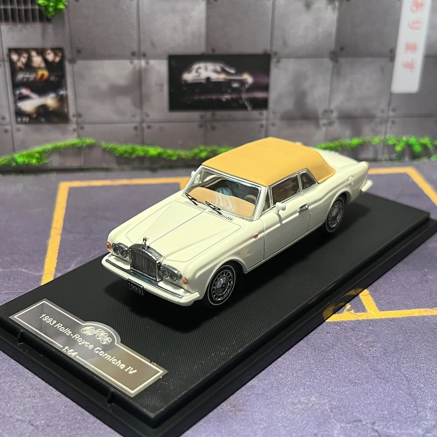 Corniche IV 1:64 Scale Diecast Model Collection 6 Corniche IV 1:64 Scale Diecast Model Collection - Image 6
