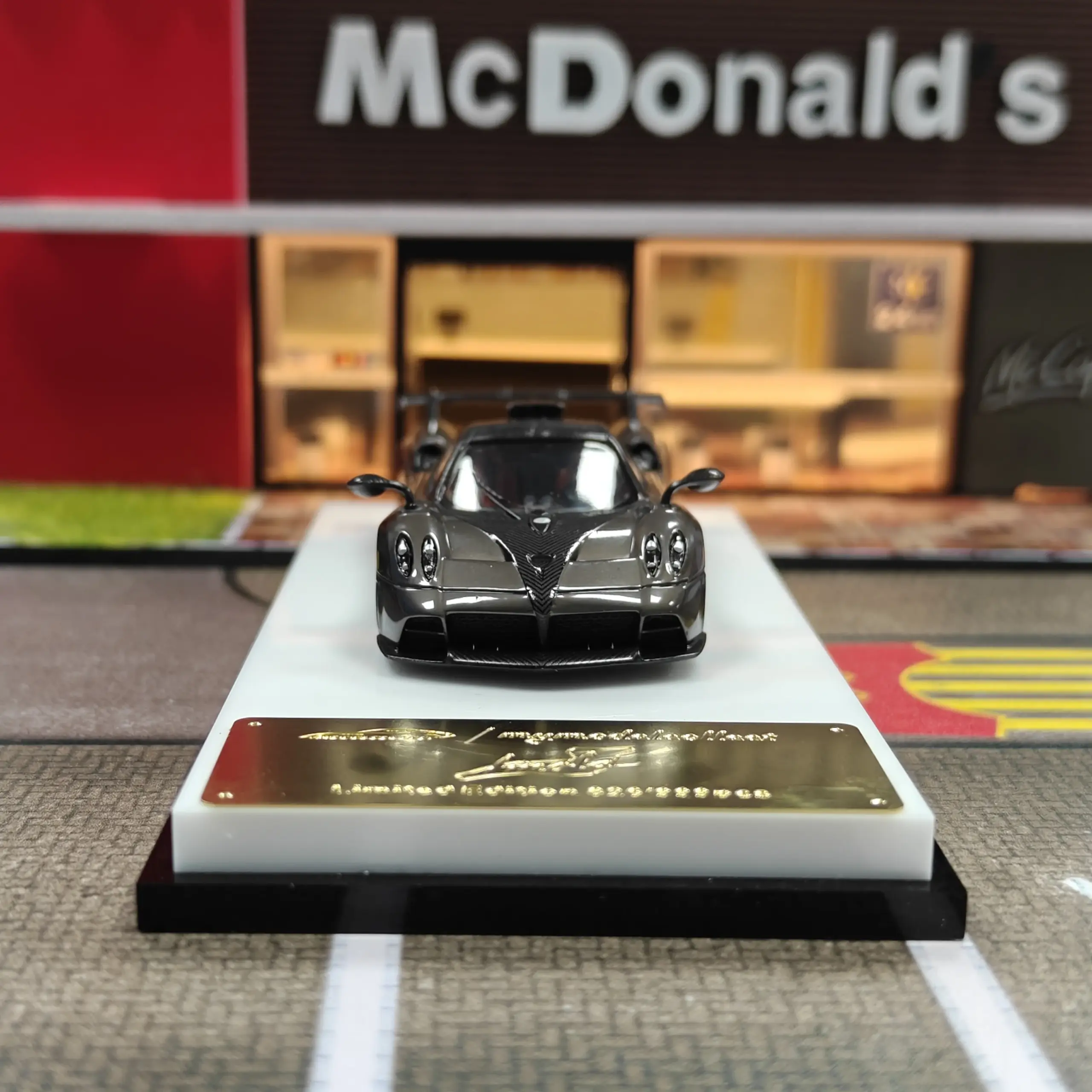 1:64 Imola Grey Carbon Fiber Racing Car Model 2 1:64 Imola Grey Carbon Fiber Racing Car Model - Image 2