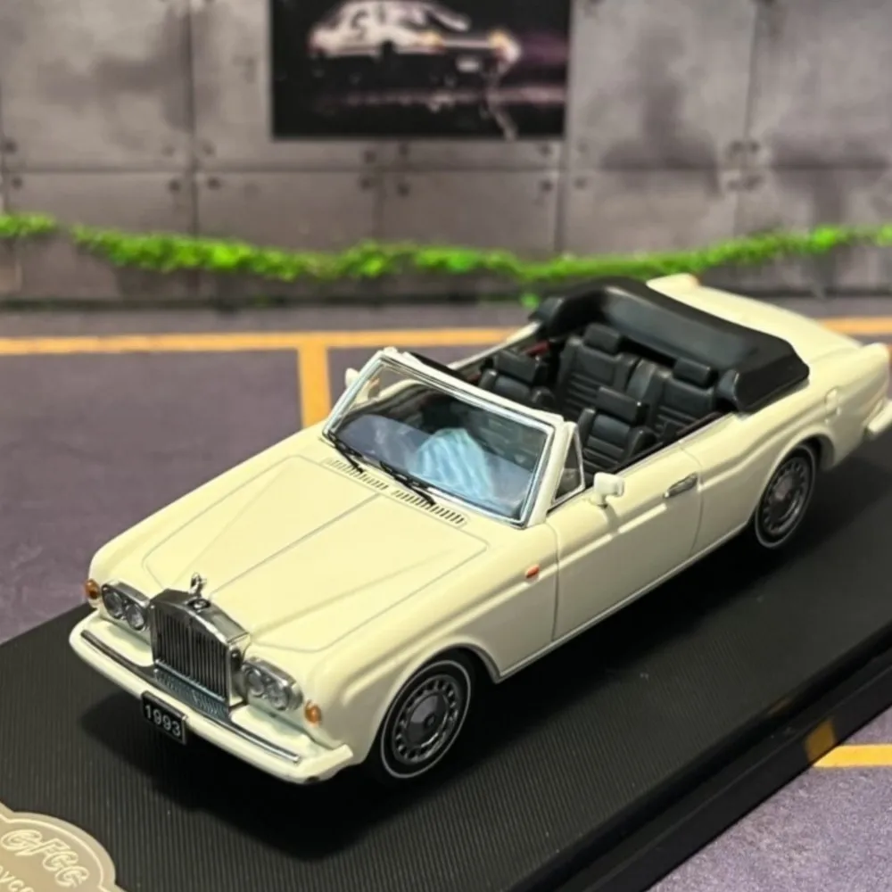 Corniche IV 1:64 Scale Diecast Model Collection 4 Corniche IV 1:64 Scale Diecast Model Collection - Image 4