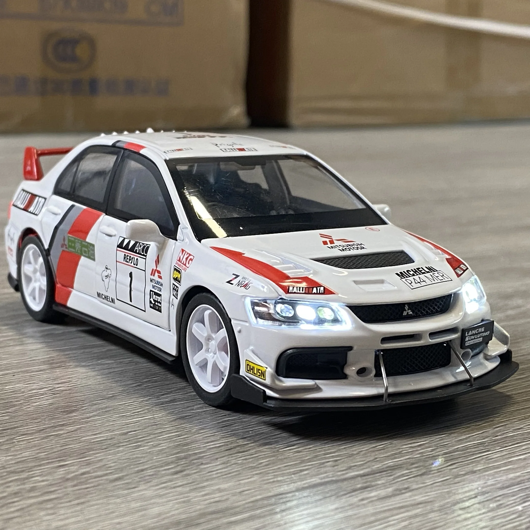 1:32 Scale Mitsubishi Lancer Evolution Model 3 1:32 Scale Mitsubishi Lancer Evolution Model - Image 3