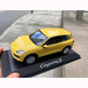 Cayenne S 1:43 Diecast Model in Yellow 12 S9cf9ec2062e34f93b95ff47e036f72d0s