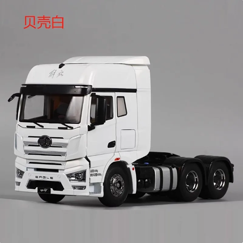 1:24 Scale Diecast Jiefang J7 Truck Model 6 1:24 Scale Diecast Jiefang J7 Truck Model - Image 6