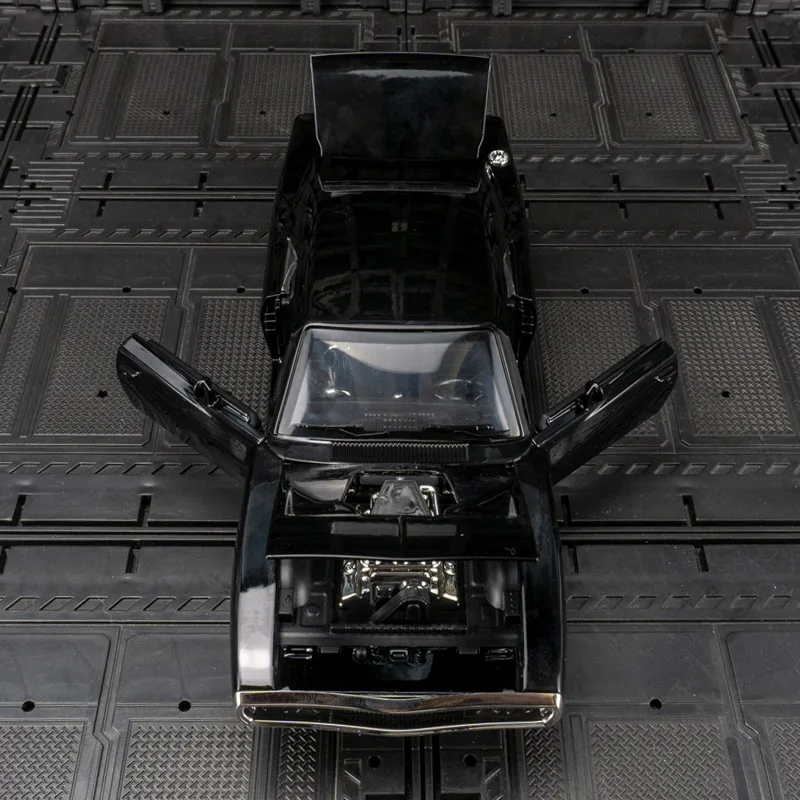 1970 Challenger Diecast Model for Collectors 4 1970 Challenger Diecast Model for Collectors - Image 4