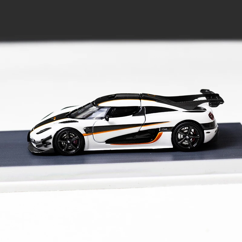 MJ 1/64 ONE:1 Diecast Supercar Model Set 5 MJ 1/64 ONE:1 Diecast Supercar Model Set - Image 5