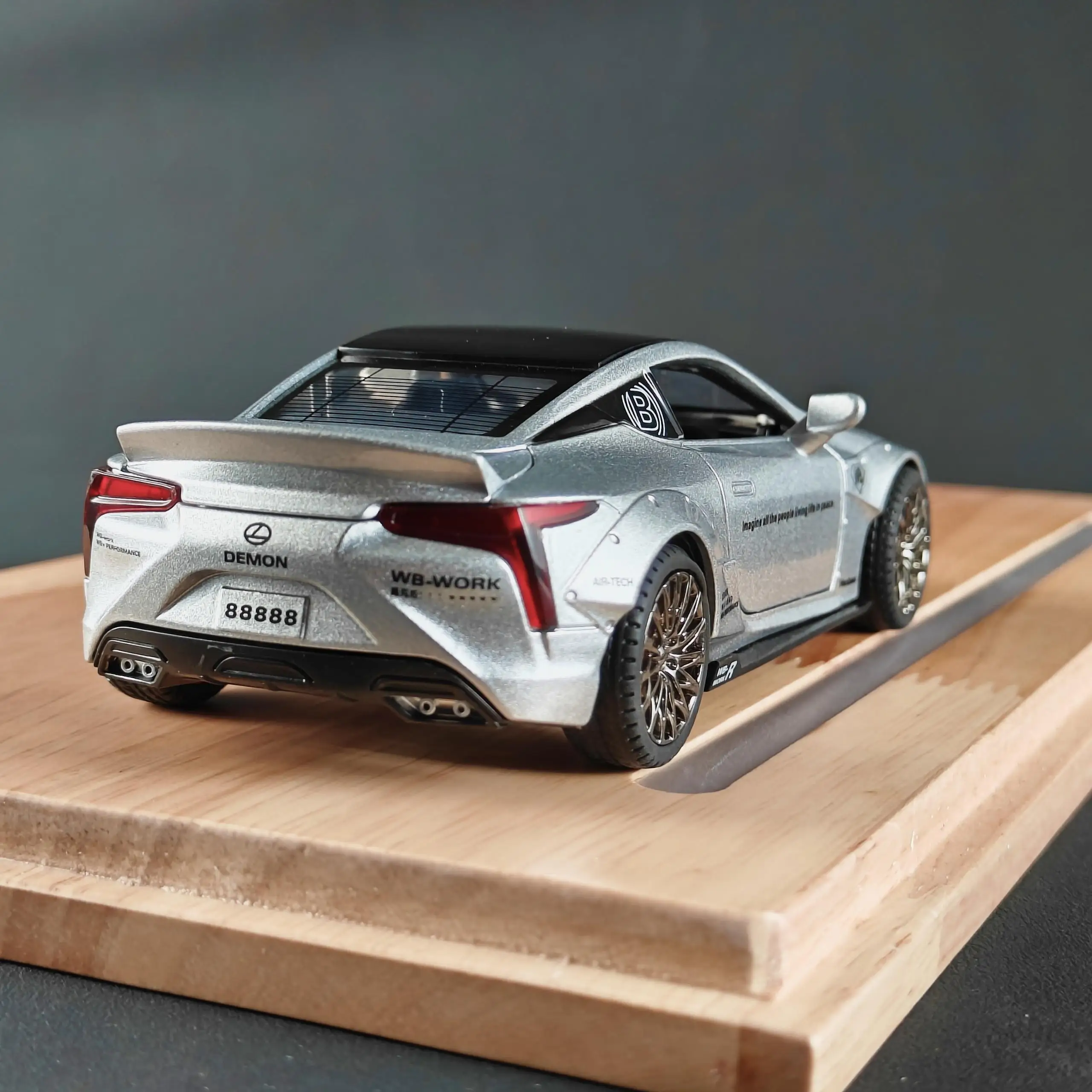 Diecast 1:32 Lexus LC500 Model with Lights 4 Diecast 1:32 Lexus LC500 Model with Lights - Image 4