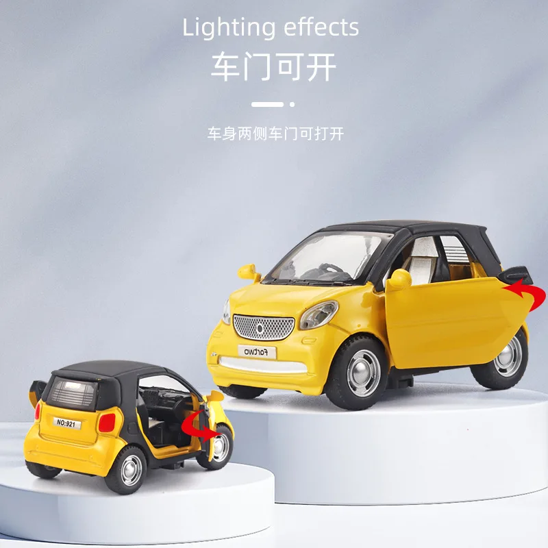 Mercedes Benz Smart Fortwo Diecast Model 1:32 4 Mercedes Benz Smart Fortwo Diecast Model 1:32 - Image 4