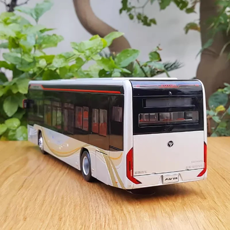 Foton Ouhui BJ6129EVCA 1:36 Diecast Model Bus 3 Foton Ouhui BJ6129EVCA 1:36 Diecast Model Bus - Image 3