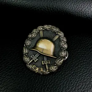 German Metal Badge Medal with Helmet Design 14 Sa479c951993a4c74a94826be74d9321ac