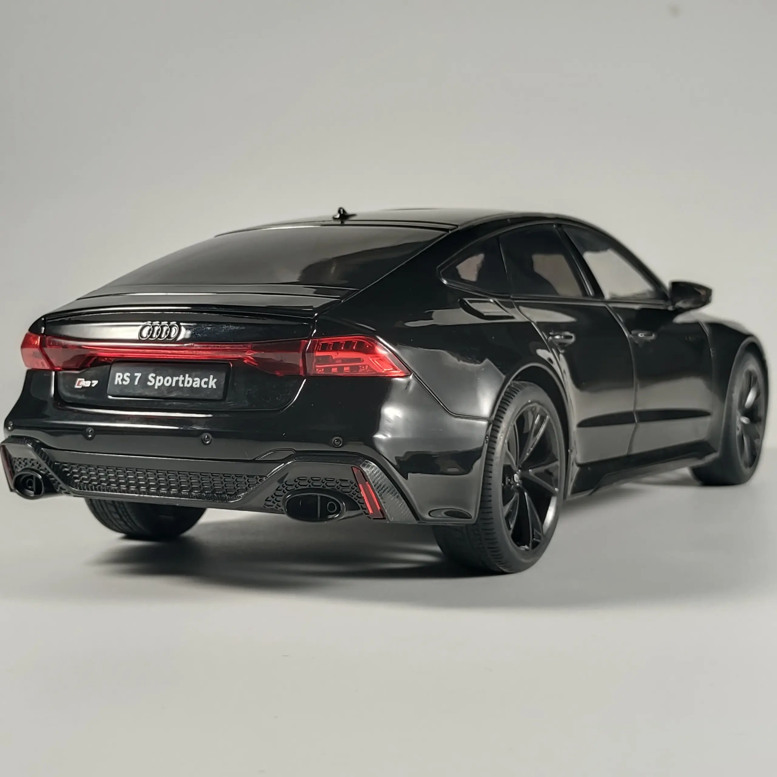 RS7 Sportback Diecast Model 1:18 Black Alloy 6 RS7 Sportback Diecast Model 1:18 Black Alloy - Image 6