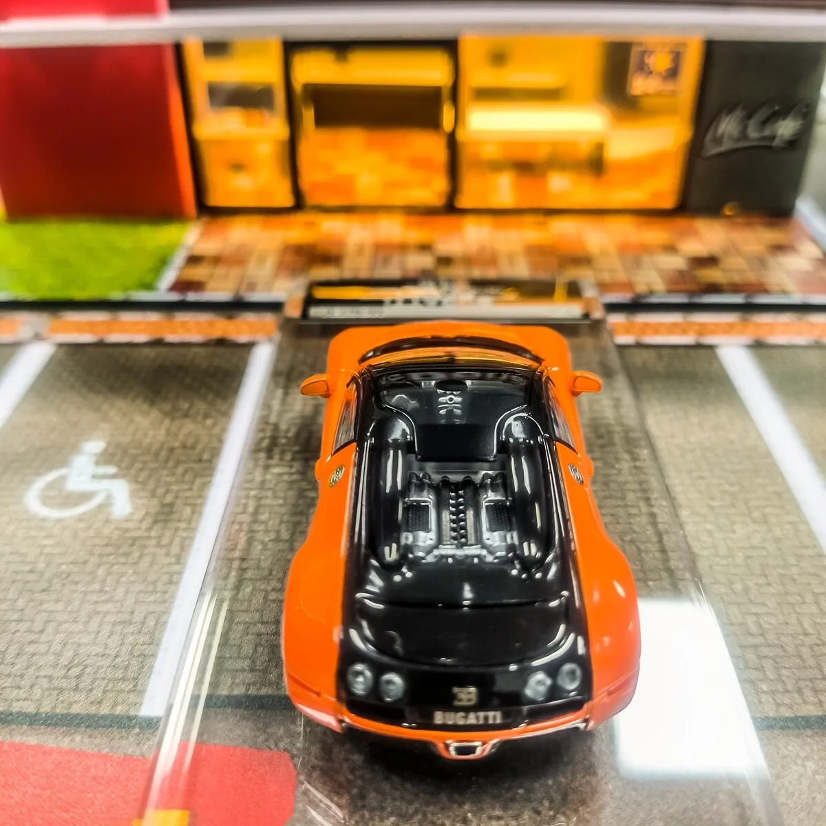 1:64 Scale Bugatti Veyron 16.4 Model 4 1:64 Scale Bugatti Veyron 16.4 Model - Image 4