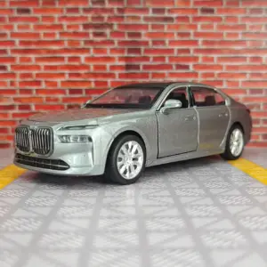 BMW I7 1:32 Scale Alloy Model Car 12 Sb50d5bc97d0b48ff9a0f74334752d609W