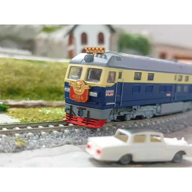 N Scale HF 1:160 DF4D CAIRMAN MAO Locomotive 2 N Scale HF 1:160 DF4D CAIRMAN MAO Locomotive - Image 2