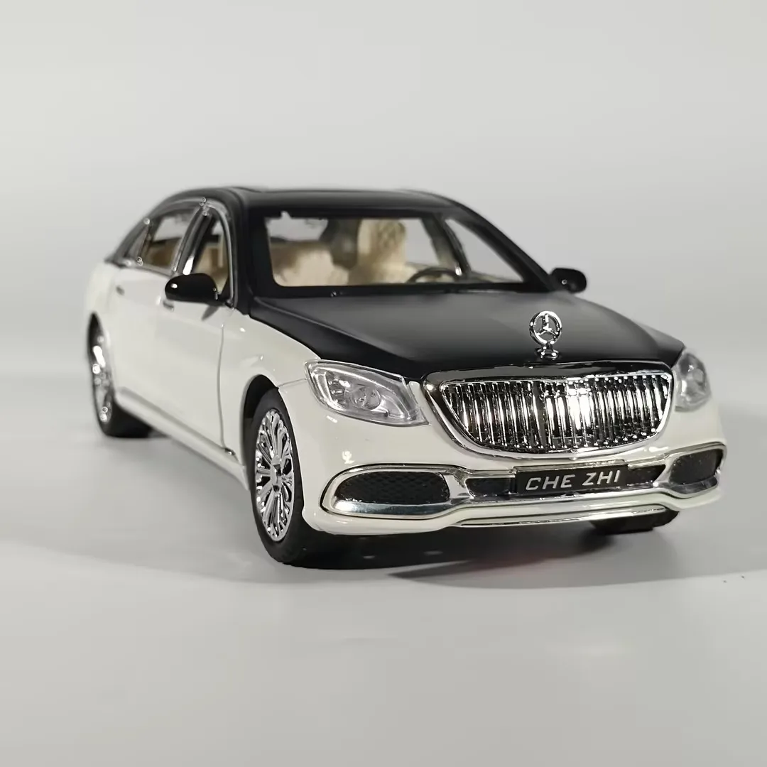 1:24 Scale Mercedes-Benz Maybach GLS600 Model 2 1:24 Scale Mercedes-Benz Maybach GLS600 Model - Image 2
